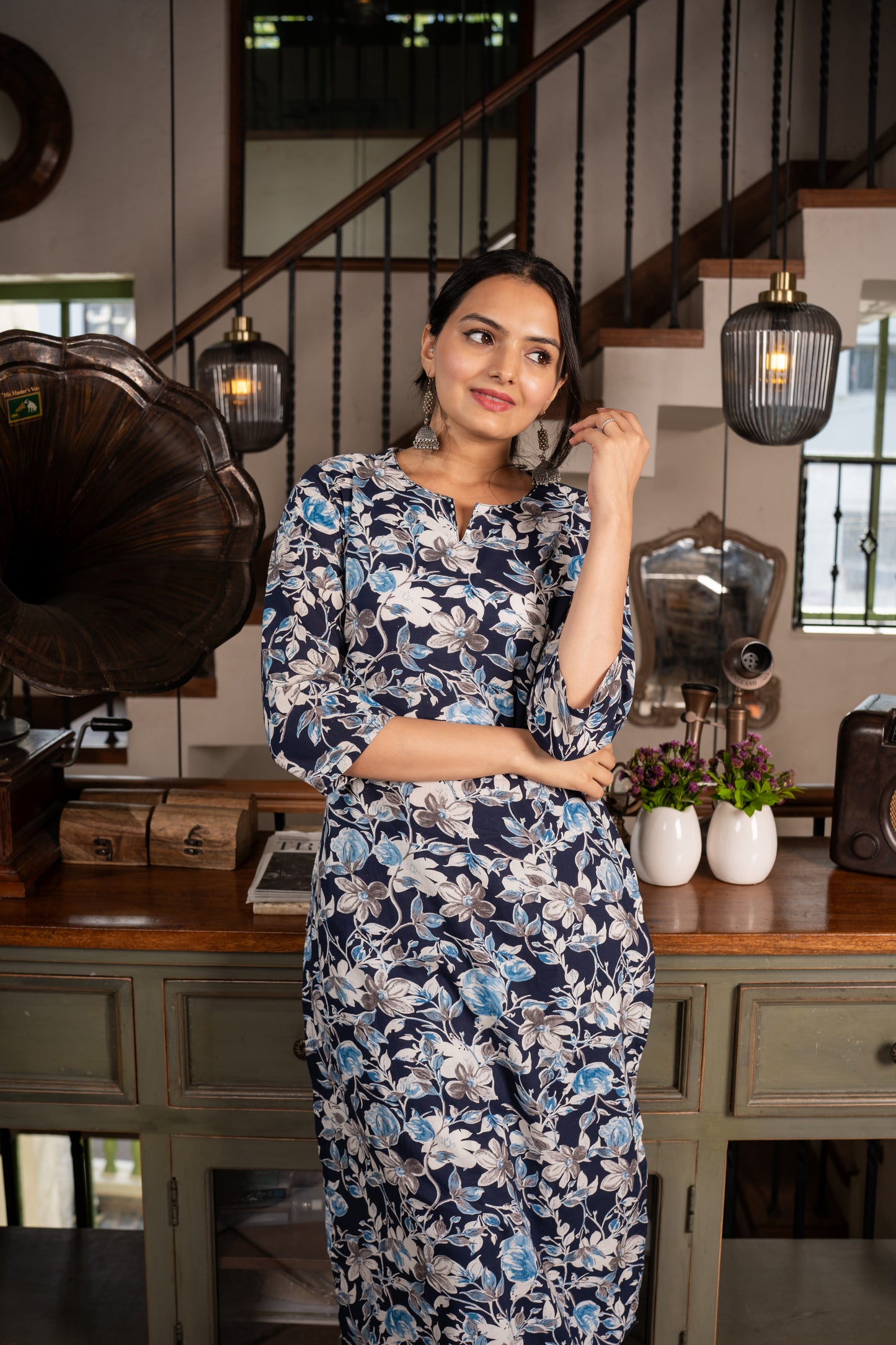 Shop Monotone blue floral Printed kurti Pant Set