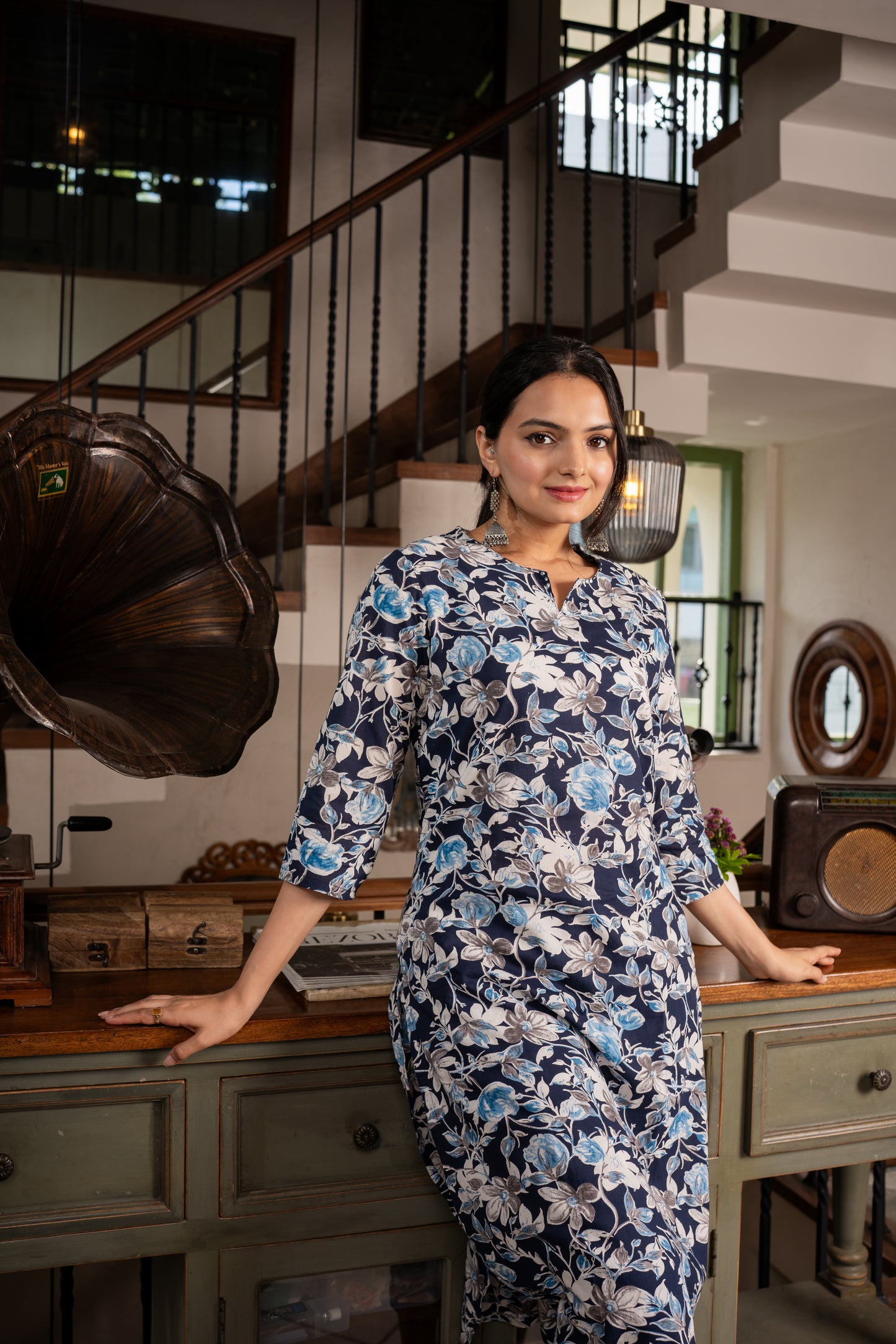 Shop Monotone blue floral Printed kurti Pant Set