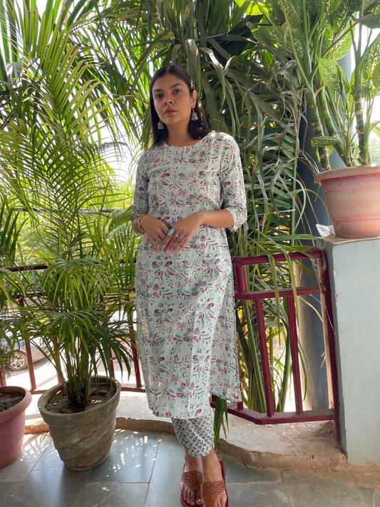 Get Floral Print Cotton Kurti Pant Set Online- Savistudio