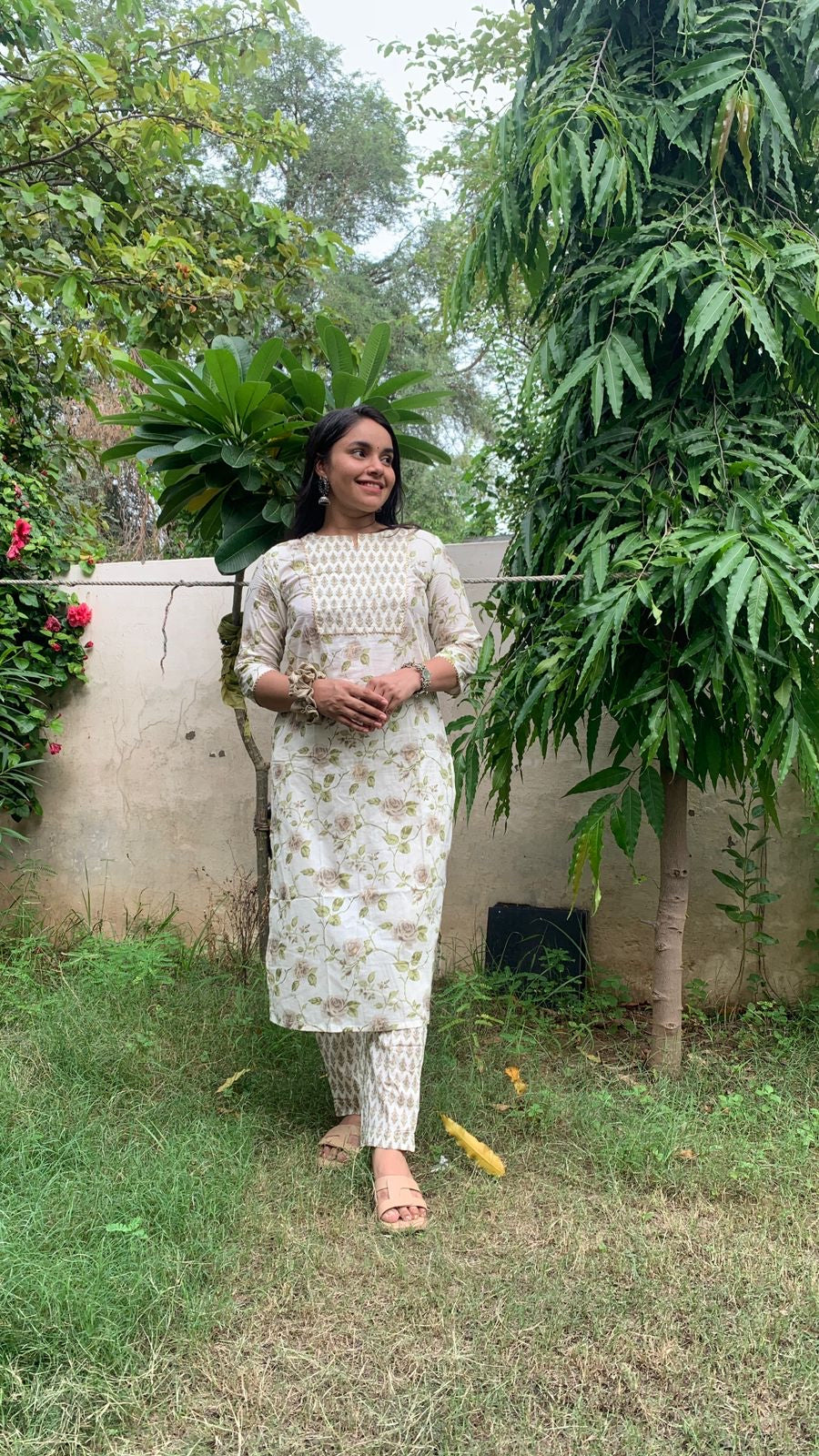 Stylish Floral Print Cotton Kurti Pant Set Online- Savistudio