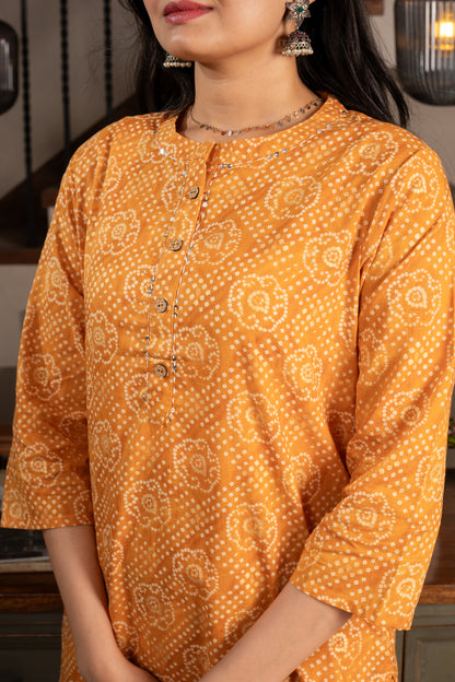 Radiant Mustrud Bandhej Foil Printed Kurti Pant Set- Savistudio