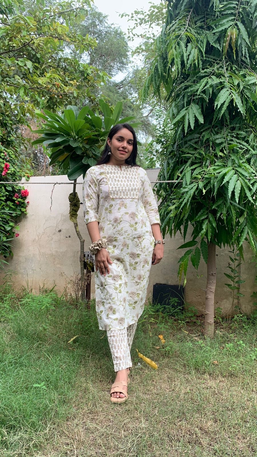 Stylish Floral Print Cotton Kurti Pant Set Online- Savistudio
