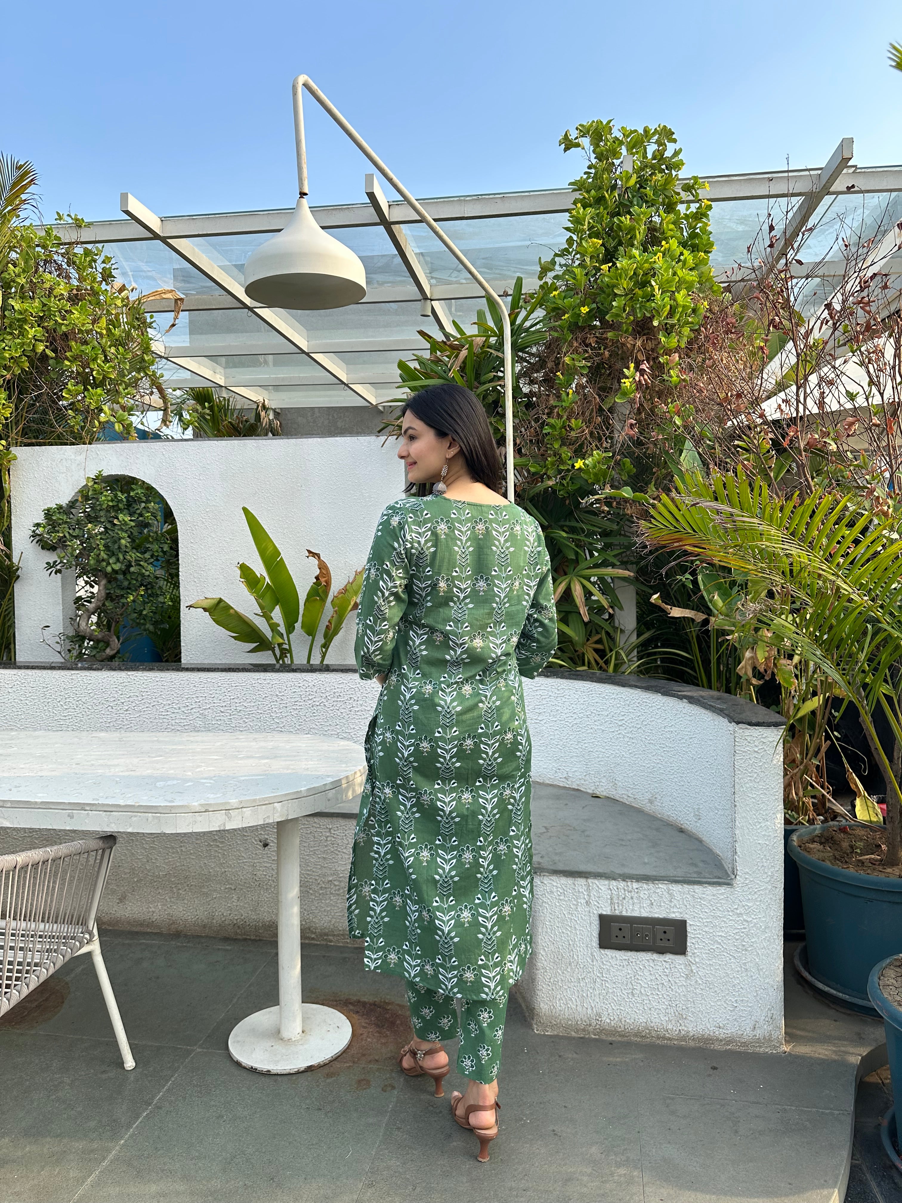 Bottle Green Forest Leaf Print Kurti Pant Set