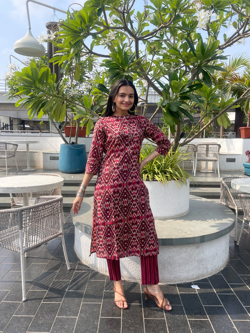 Elegant Maroon Ikat Print Kurti Pant Set