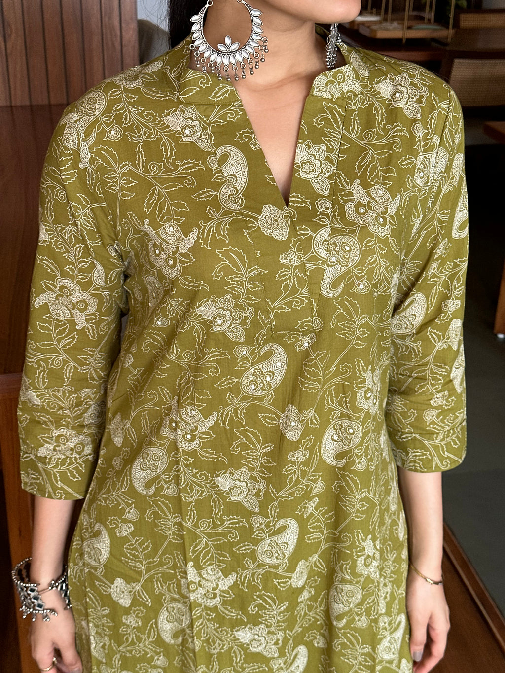 Abstract Green Pop Jaal Print A-Line Kurti Pant Set