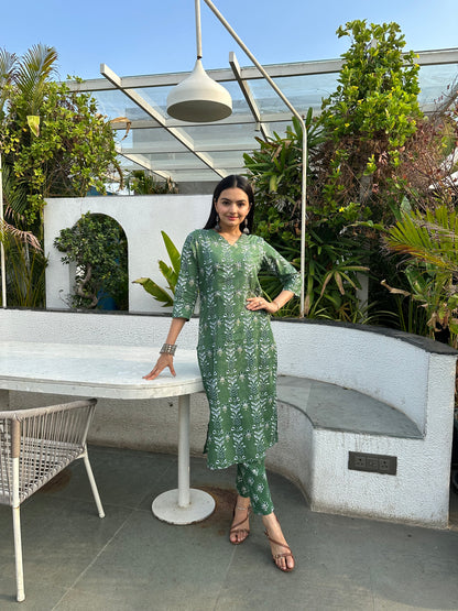 Bottle Green Forest Leaf Print Kurti Pant Set