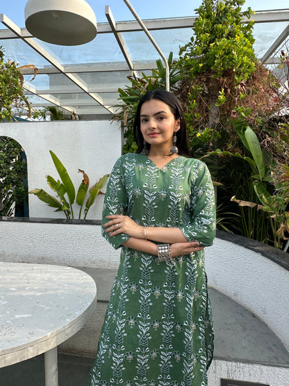 Bottle Green Forest Leaf Print Kurti Pant Set